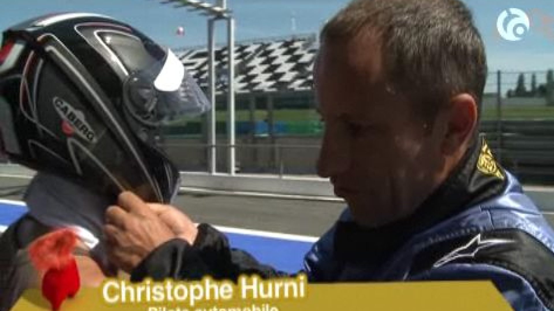 Circuit de Magny-Cours, rencontre à pleine vitesse avec Christophe Hurni