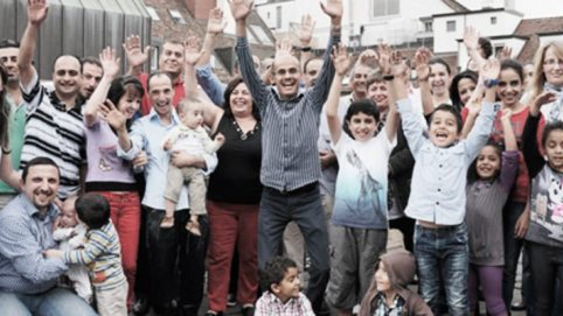 L’Eglise Nahr al Hayat : un fleuve de vie aux couleurs arabes coule à Berne
