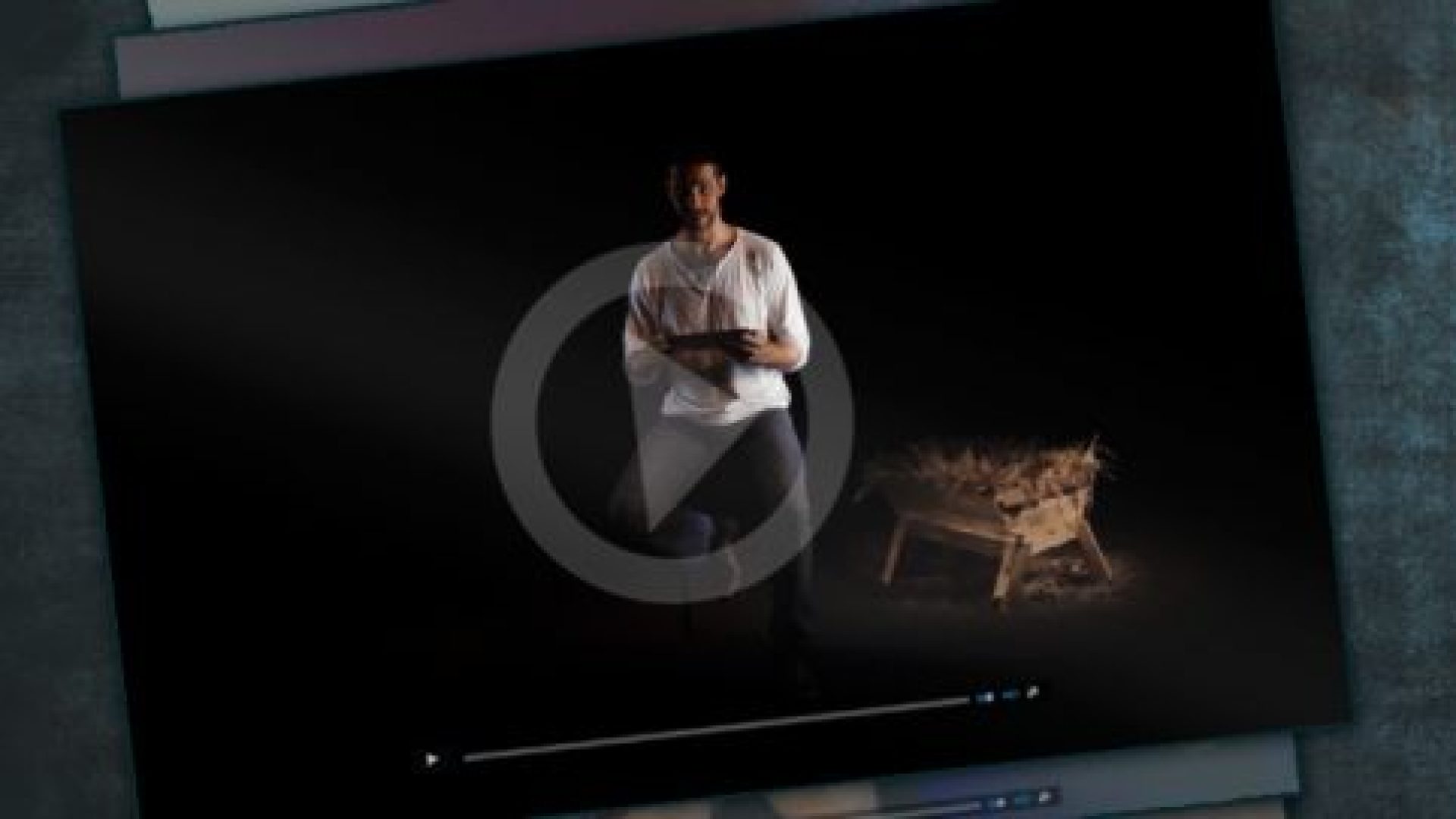 A voir : les récits de Noël lus par le comédien Benjamin Kraatz