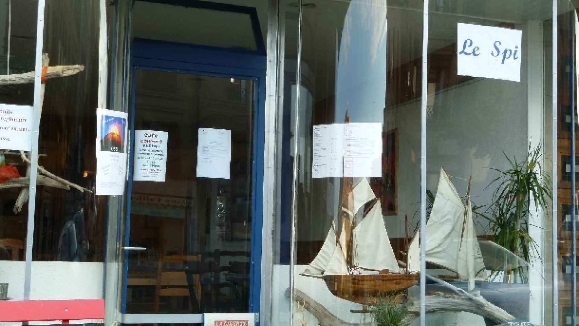 Les chrétiens de Romont : entre crêpes et louange