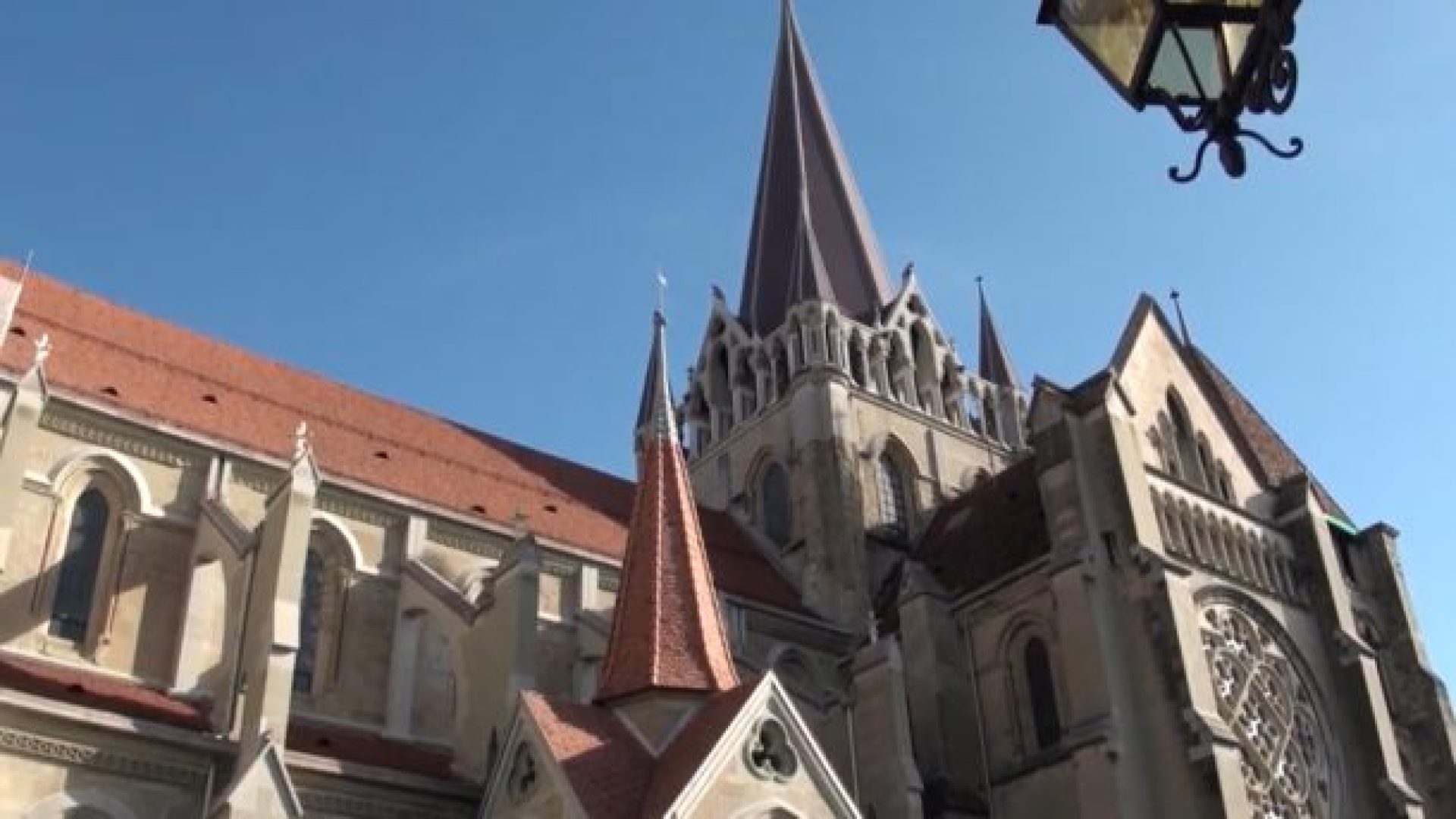 Cathédrale de Lausanne : une célébration bigarrée pour les 10 ans de la Communauté des Eglises (avec vidéo)