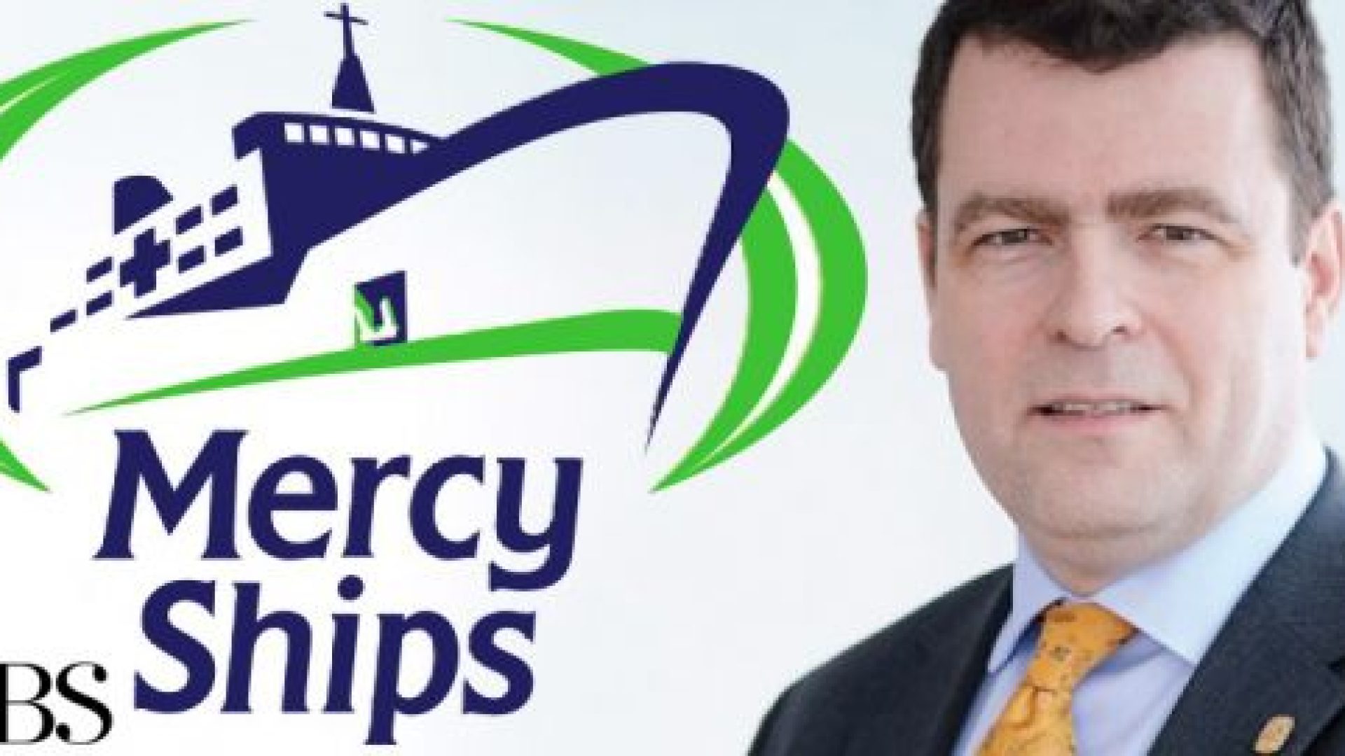 « L’OBS » consacre 5 pages à un photoreportage autour de Mercy Ships