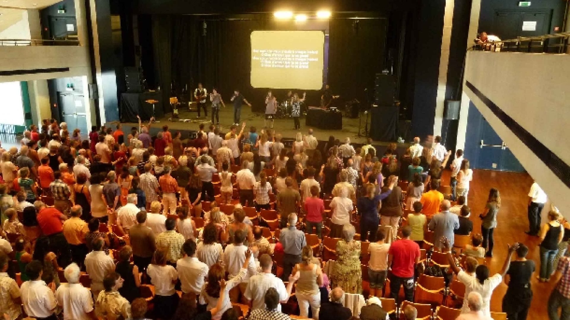 EEM 12 : la mission intégrale, l’opposé des Eglises clubs !