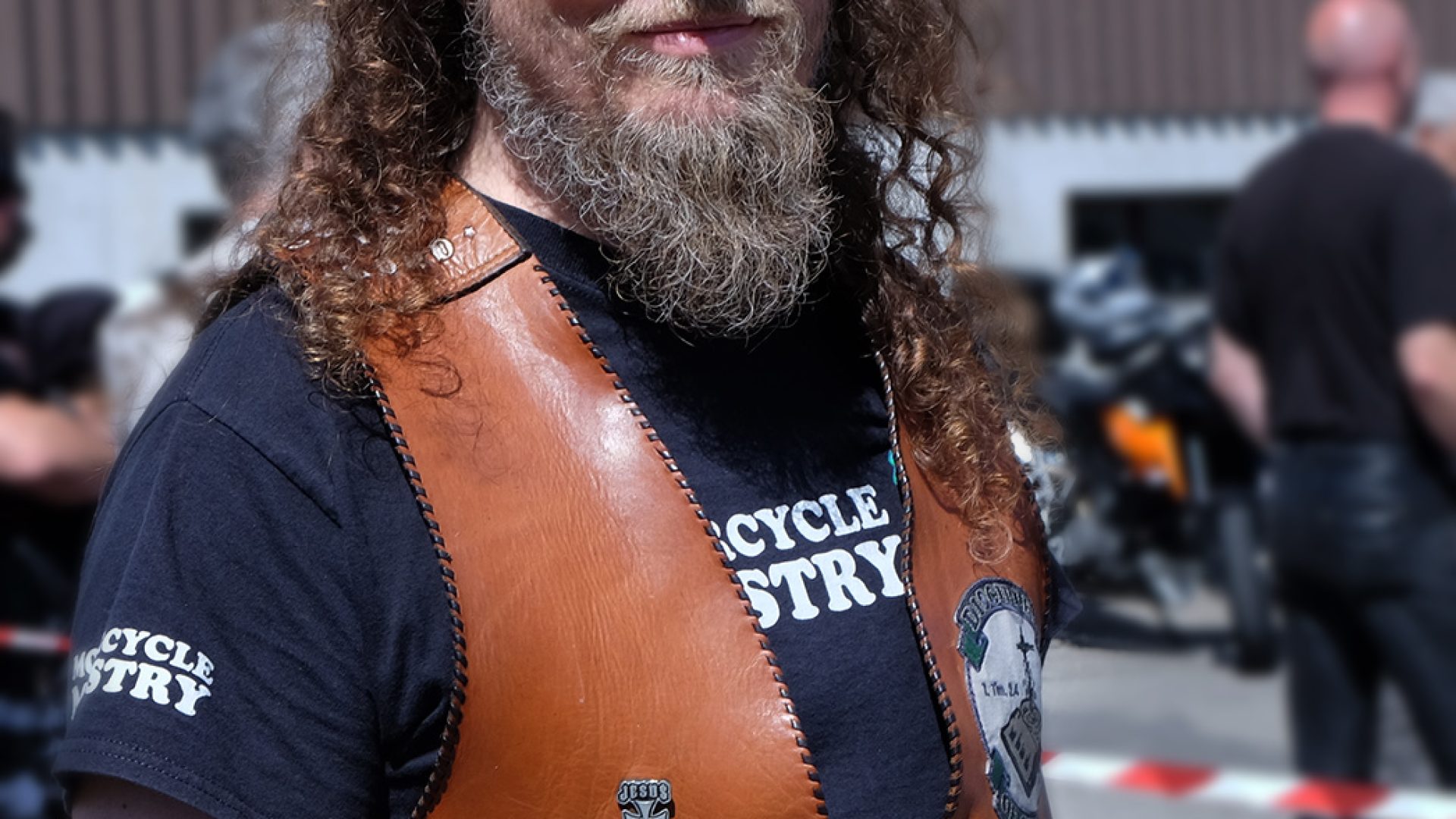 160 motards ont fait vibrer Tramelan (avec vidéo + drone!)