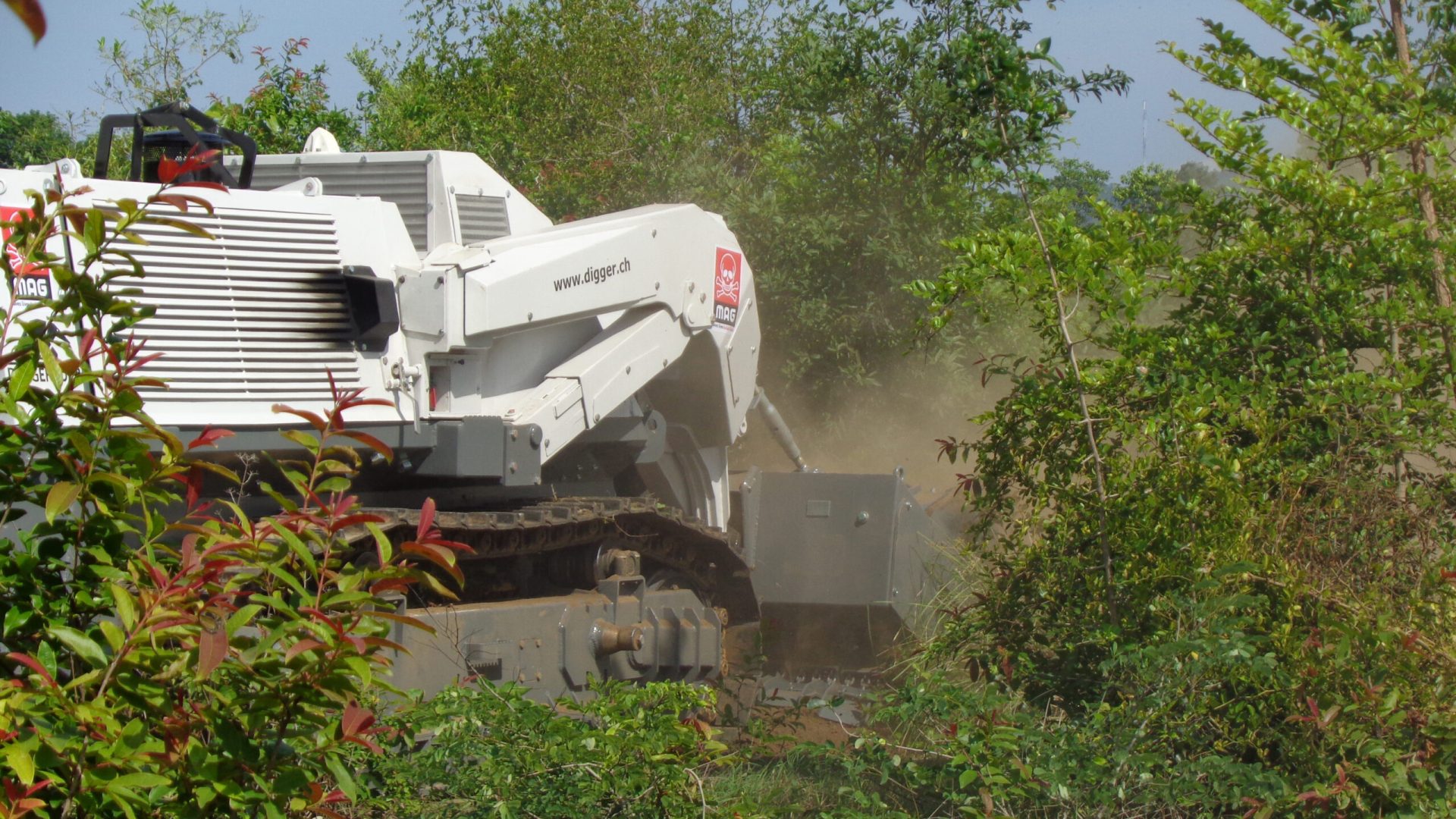 « On ne peut pas parler de reconstruction de l’Ukraine sans parler de déminage »