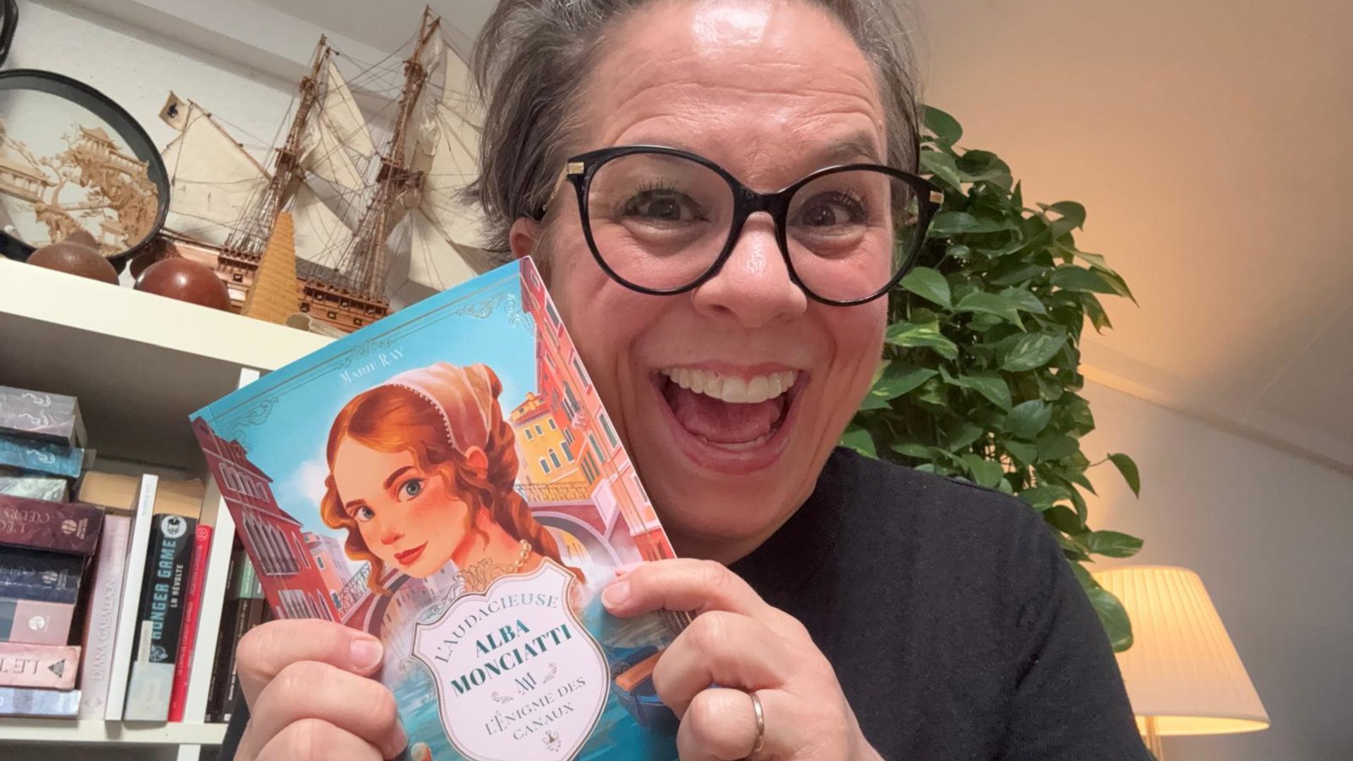 Marie Ray horizontale