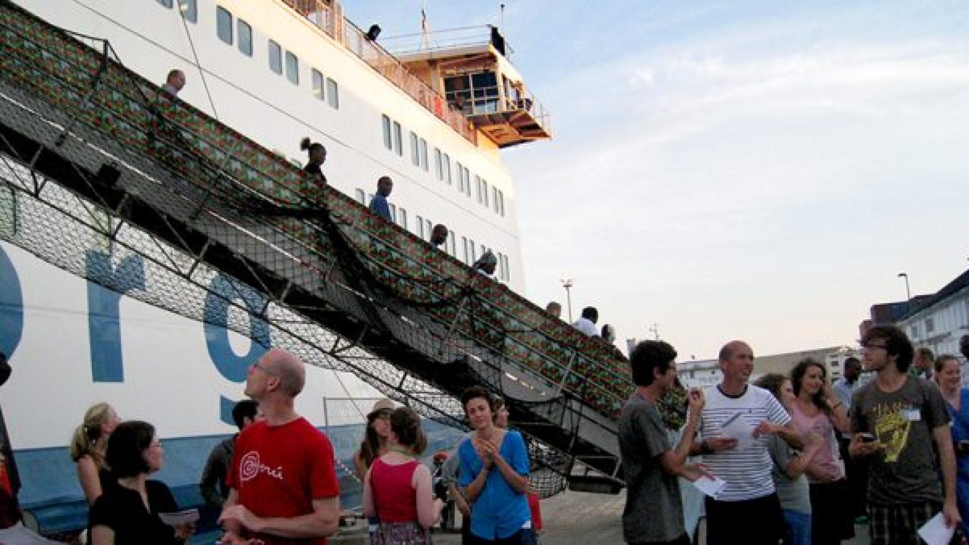 Du 17 au 21 mars, Espace 2 vous emmène à bord de l’Africa Mercy de Mercy Ships