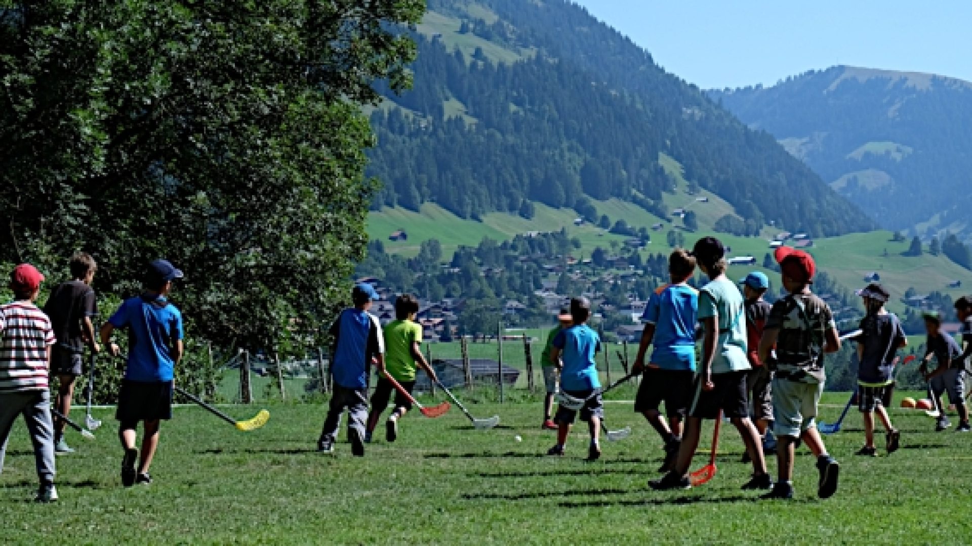 Les camps qui embauchent cet été en Suisse romande
