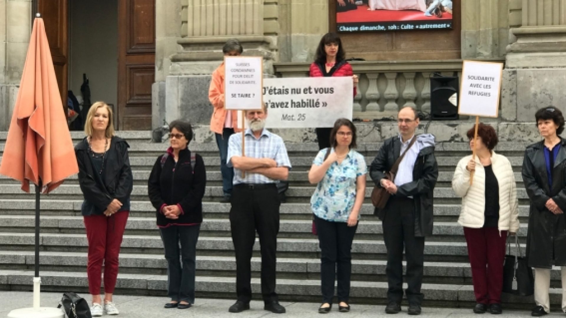 Lausanne : environ 300 personnes participent à la manifestation contre la criminalisation de la solidarité